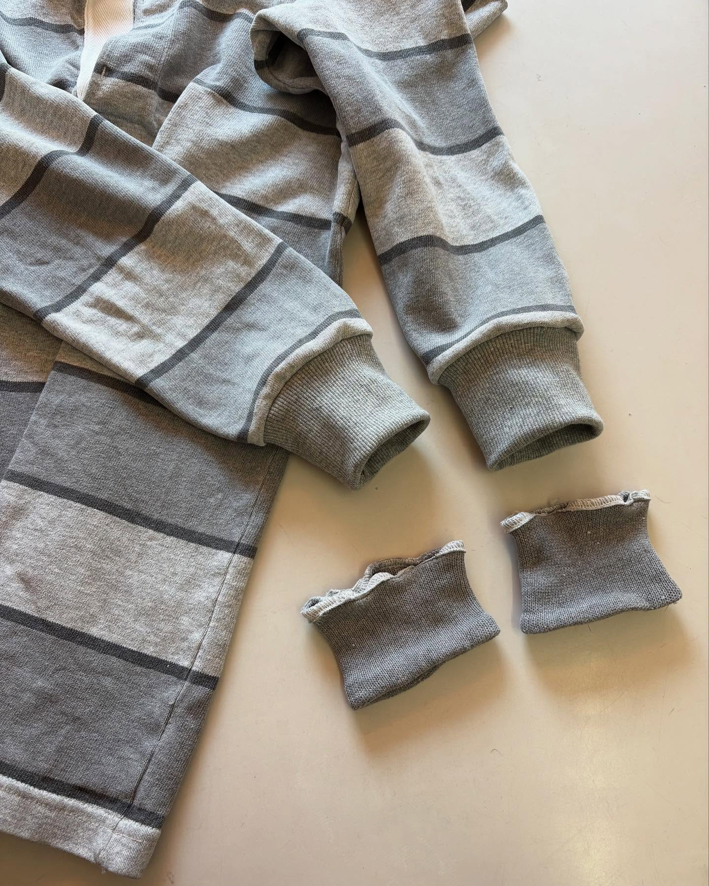 袖口のリブの作り替え🌟✂️🧵