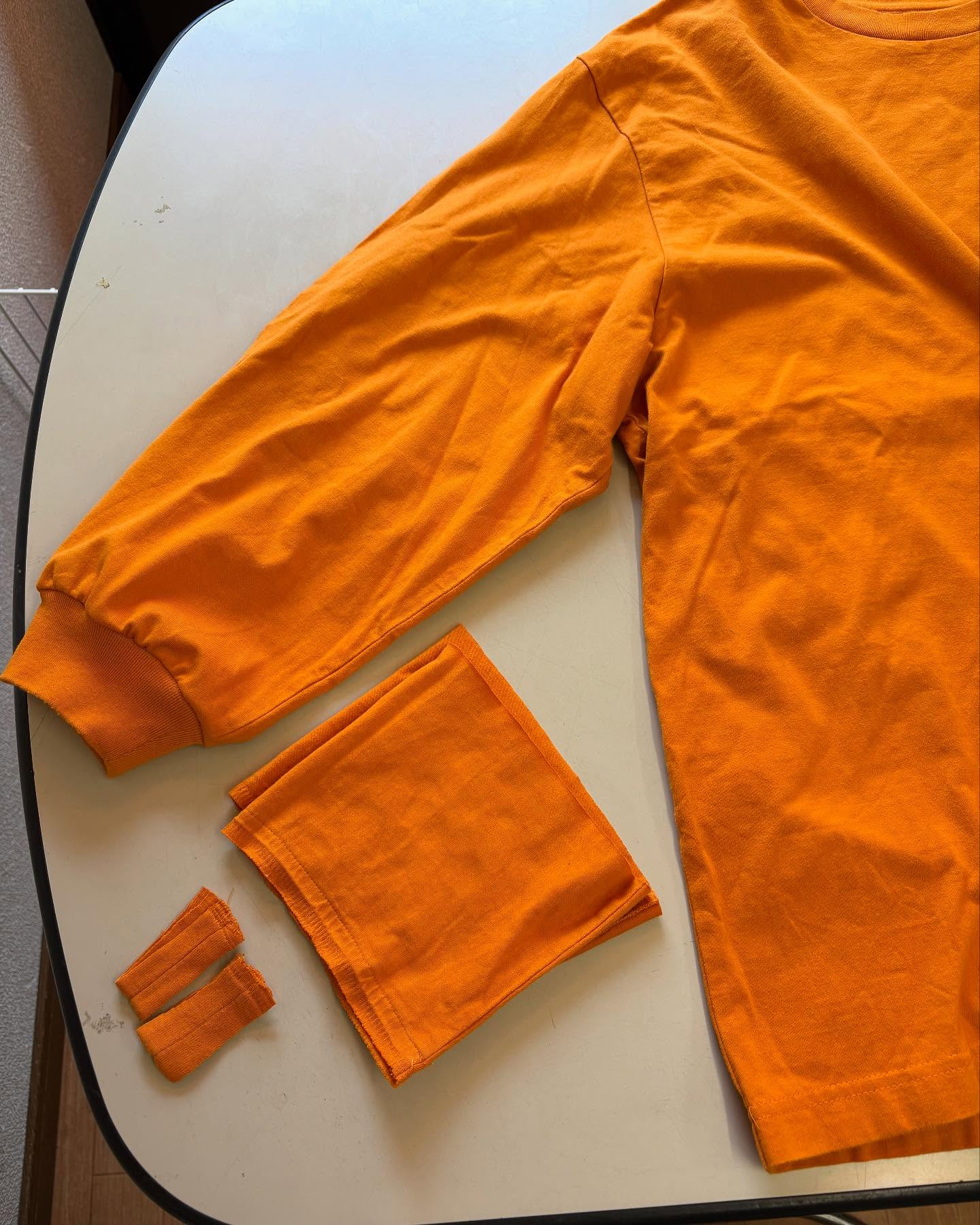 袖を短く切っちゃおう🌟