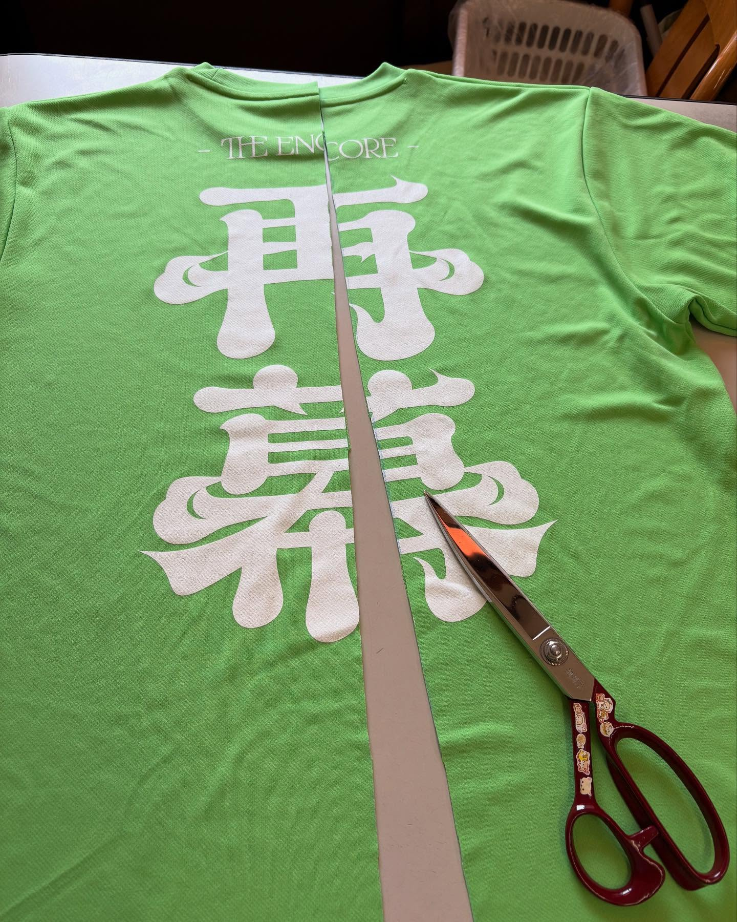 推しTシャツのリメイク✨✂️