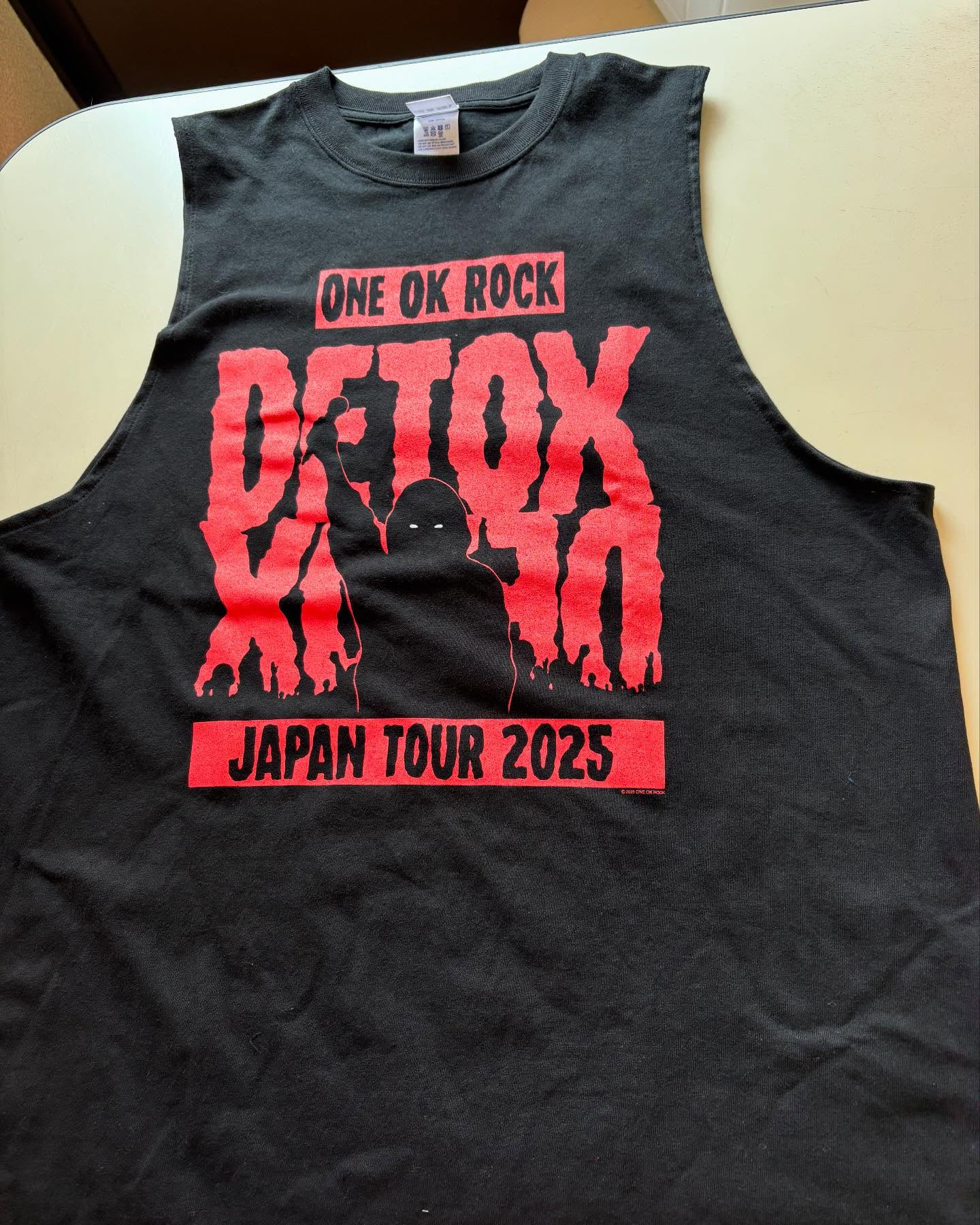 Tシャツをタンクトップへ✂️🧵！✨