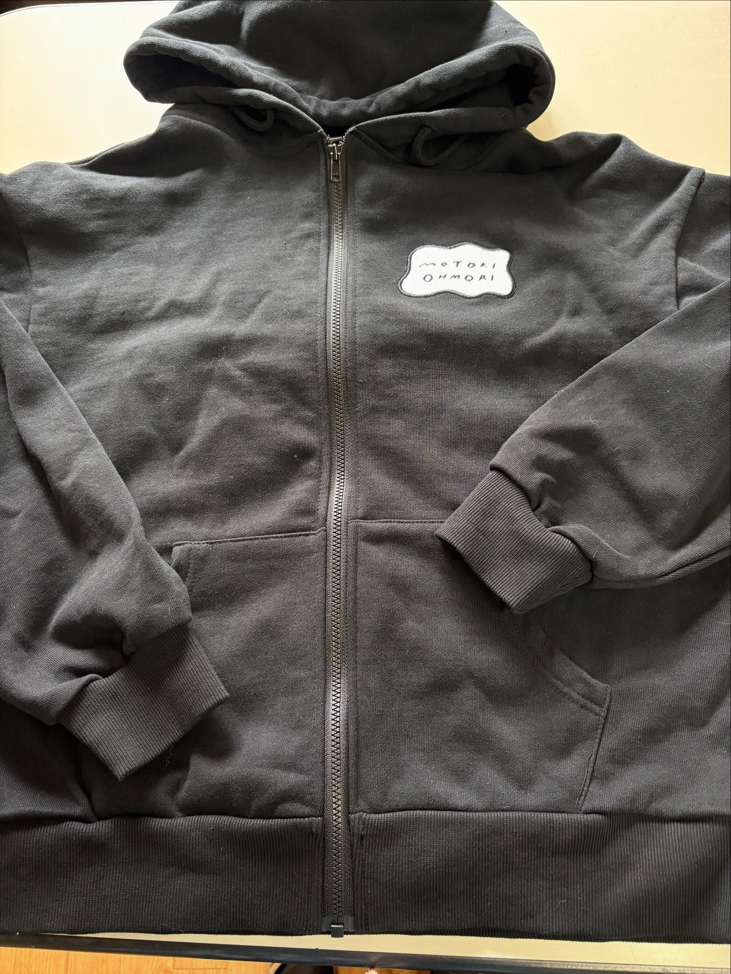 トレーナーをパーカーへ✂️🧵