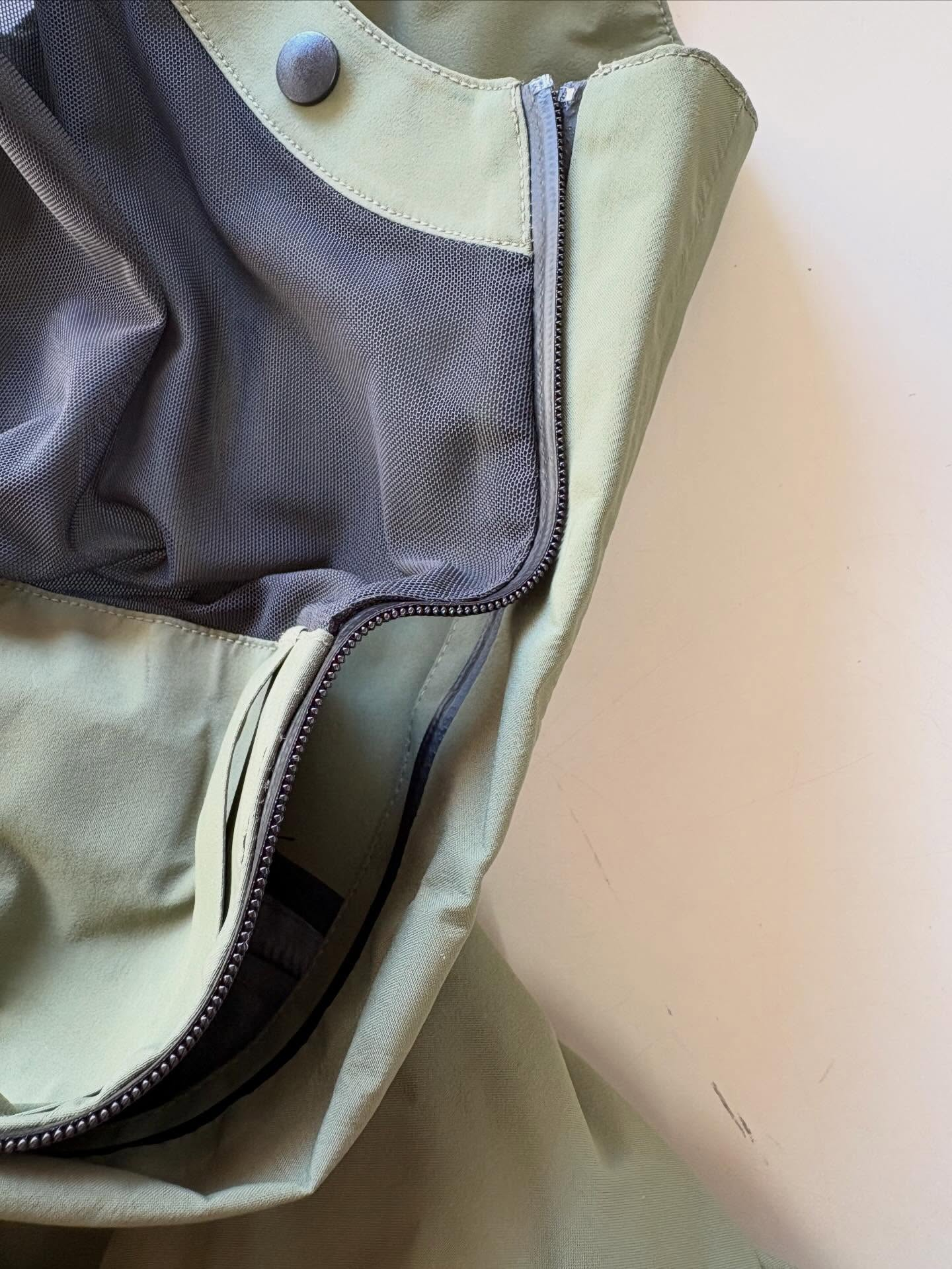 ウィンタースポーツウェアのお直し⛷️🏂