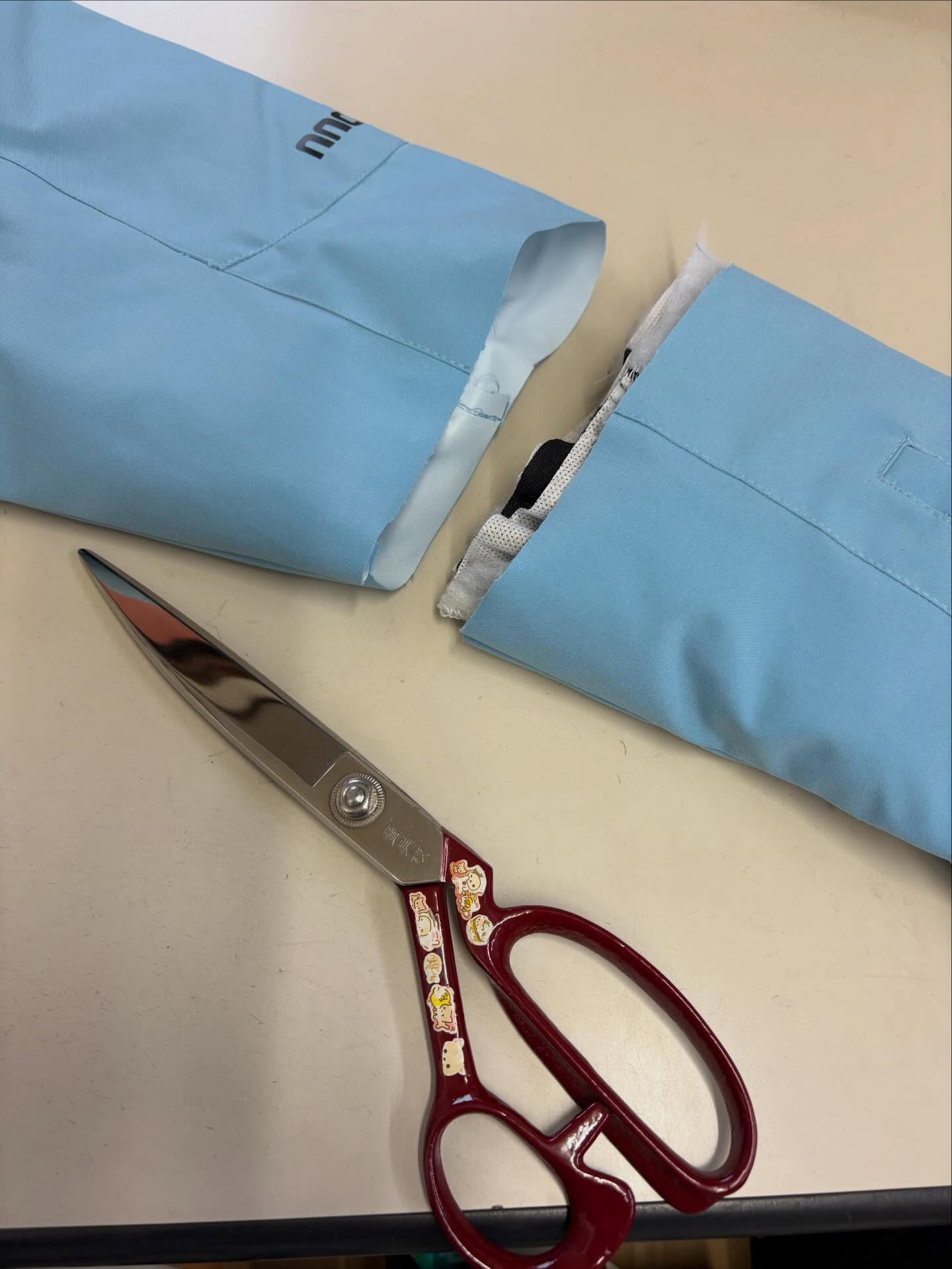 スノボ、スキーウェアのお直し🧵✂️🪡