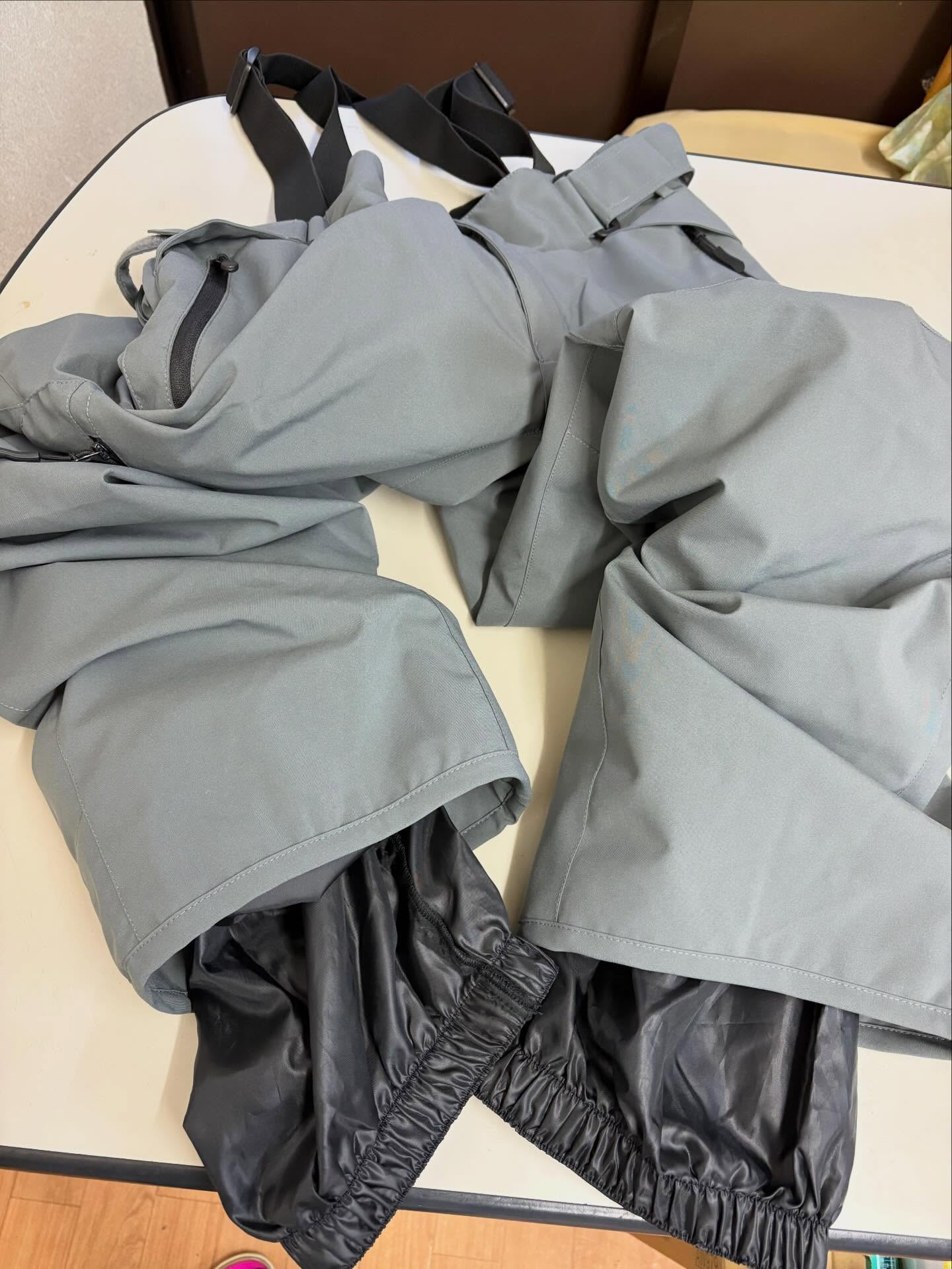 スノボ、スキーウェアのお直し🧵✂️🪡