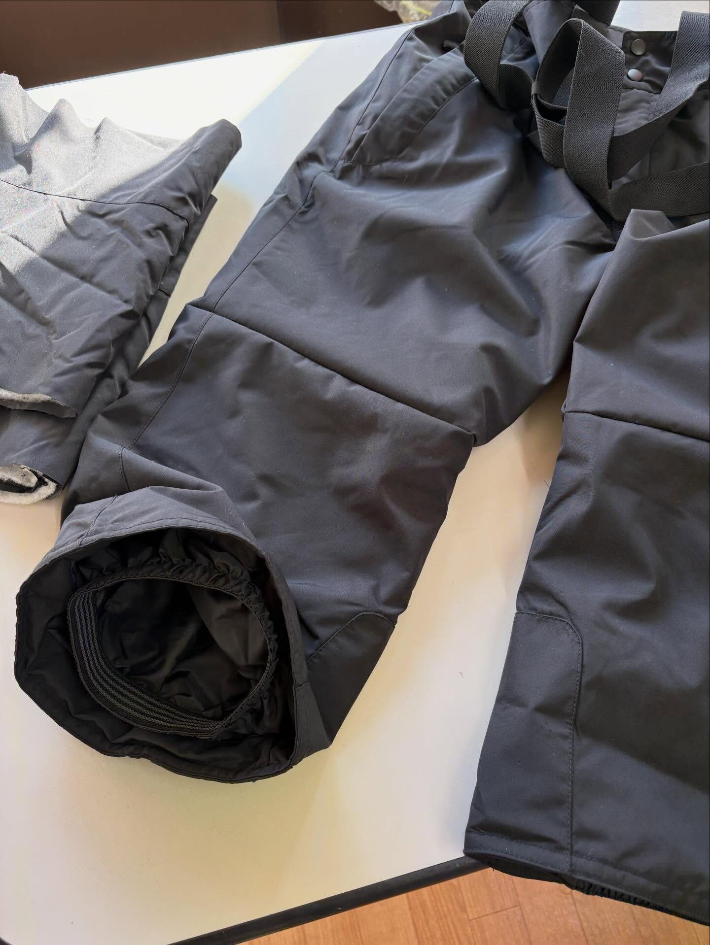 スノーウェアのお直し✂️🧵🪡