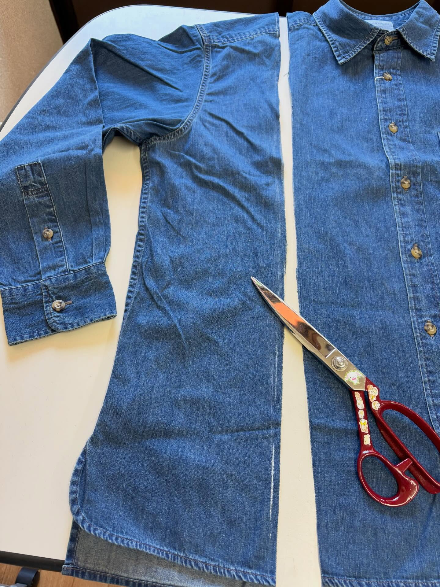 シャツのリメイク👕✂️🧵