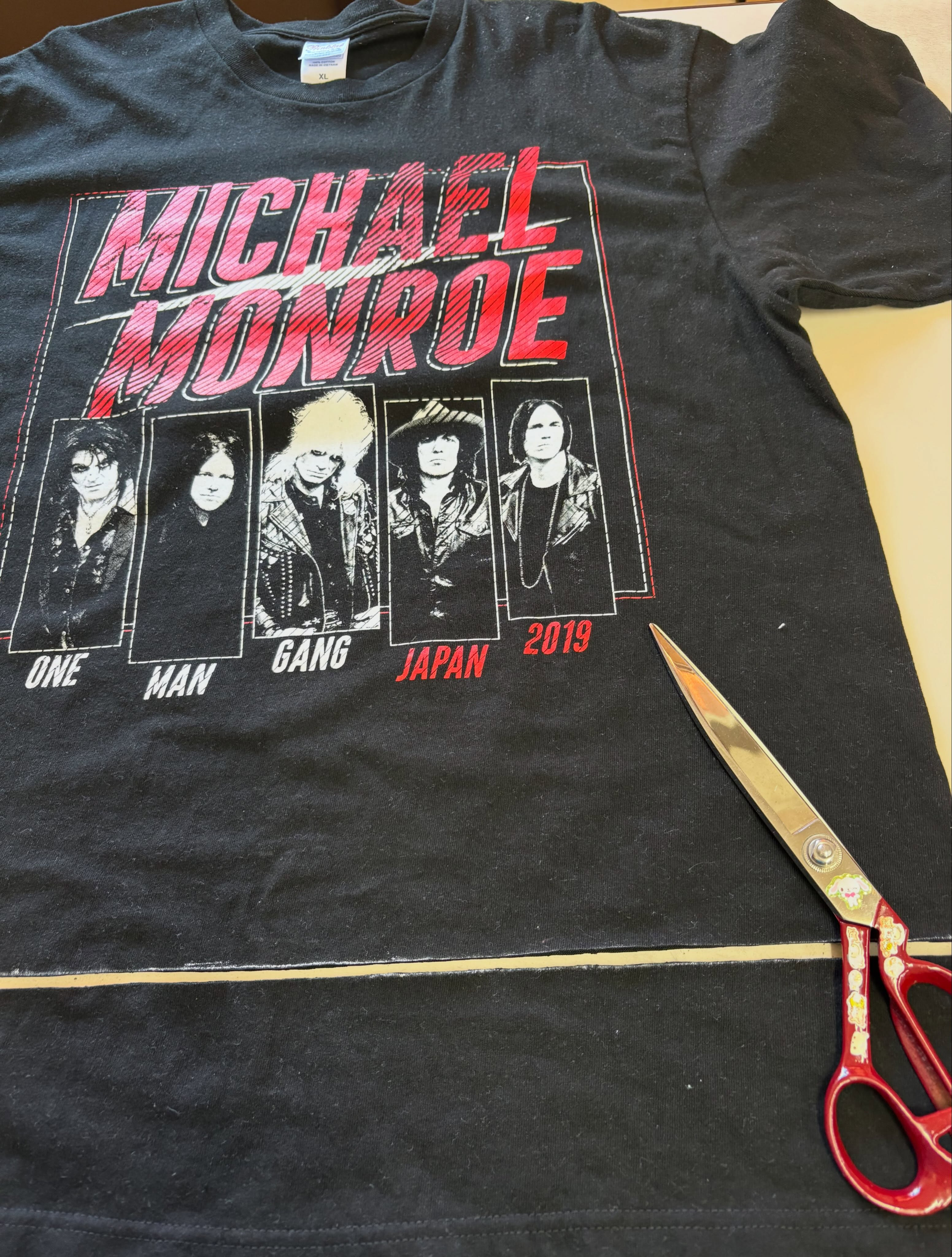 Tシャツのリメイク✂️