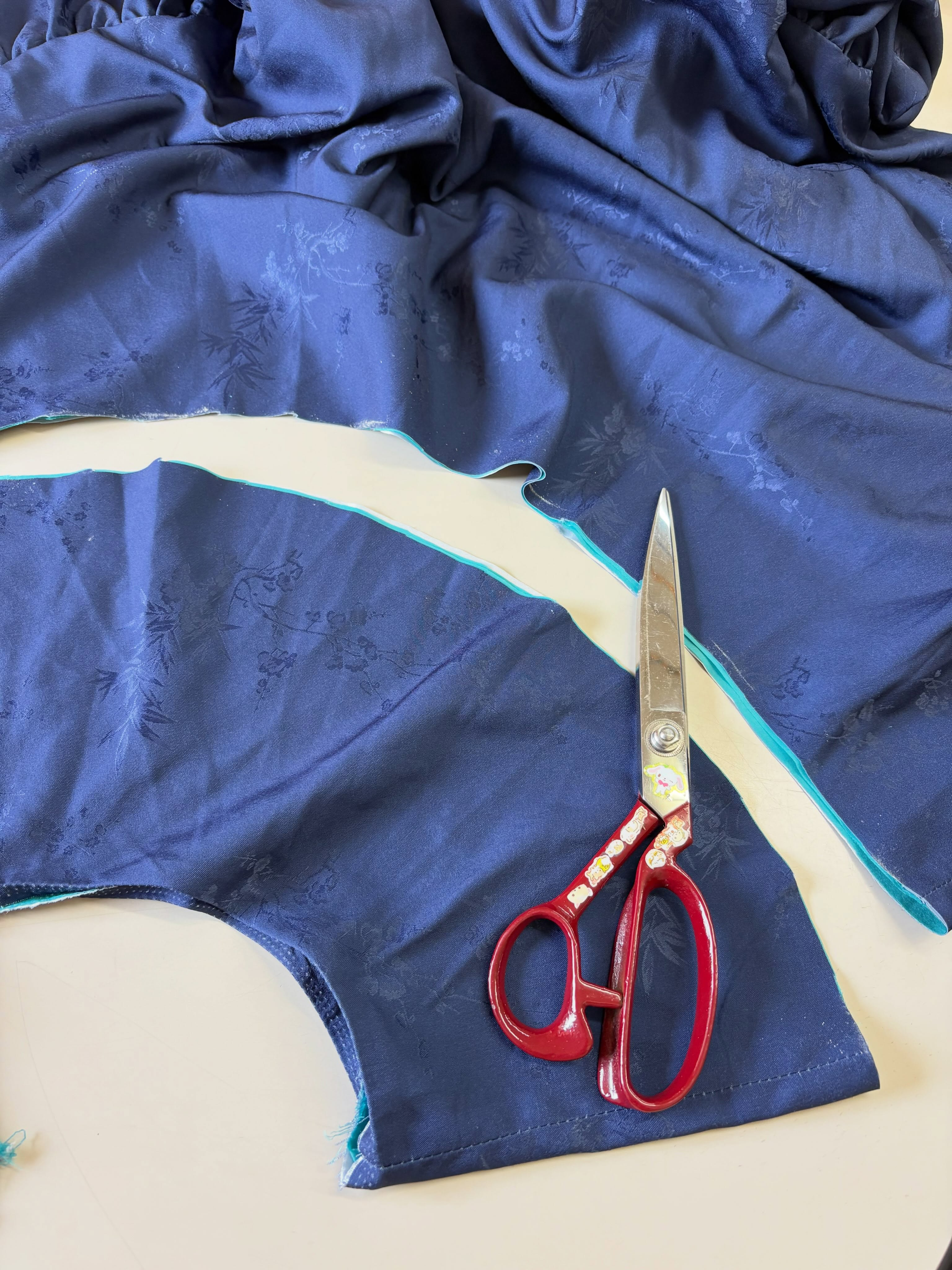 コスプレ衣装のサイズ直し✂️🧵🪡
